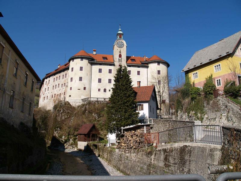 Burg Gewerkenegg mit dem Stadtmuseum von Idrija