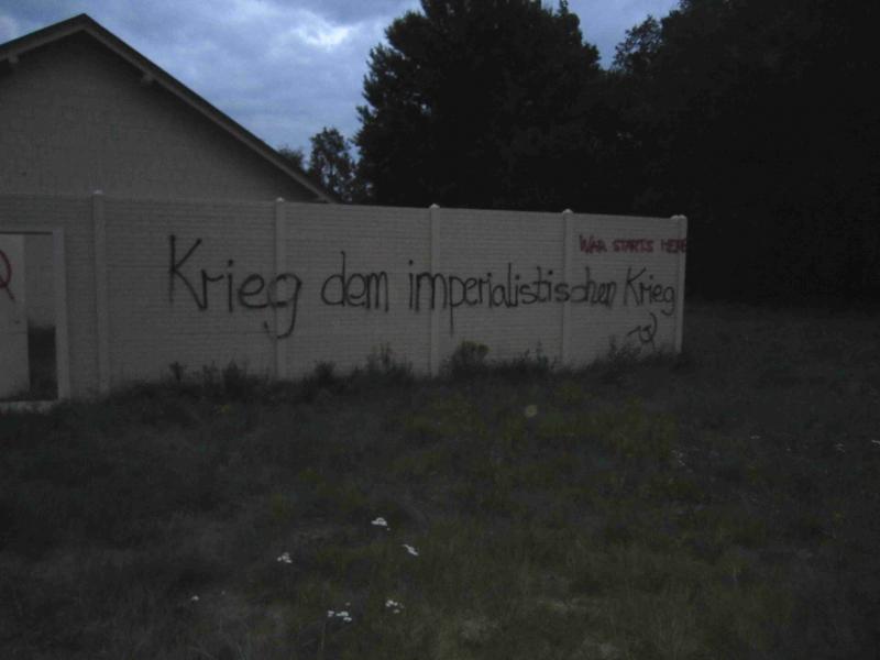 "Krieg dem imperialistischem Krieg", "War Starts Here"