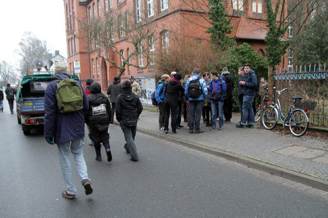 Flyer an Schüler_innen