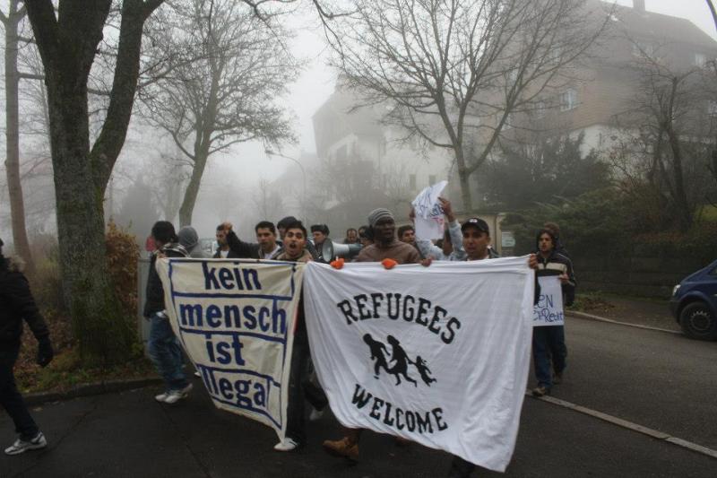 Die Demonstration auf dem Weg zum Landratsamt