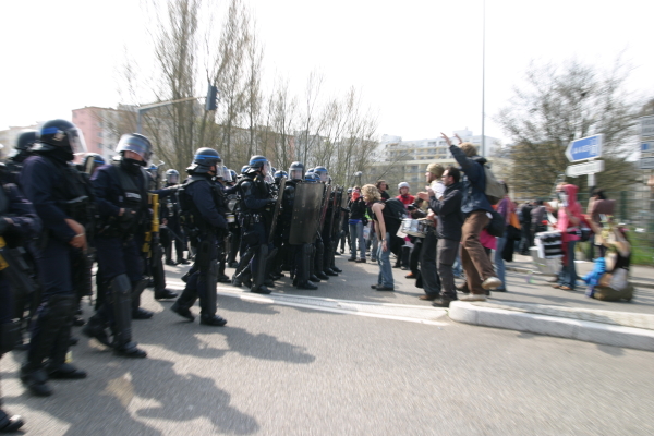 La police n'aime toujours pas la samba