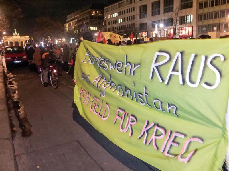 Demo gegen den Zapfenstreich