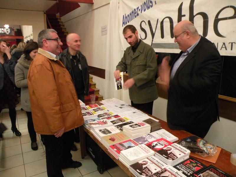 Roland Hélie (Synthèse Nationale) und Kameraden, national-revolutionärer Europa-Kongress in Paris