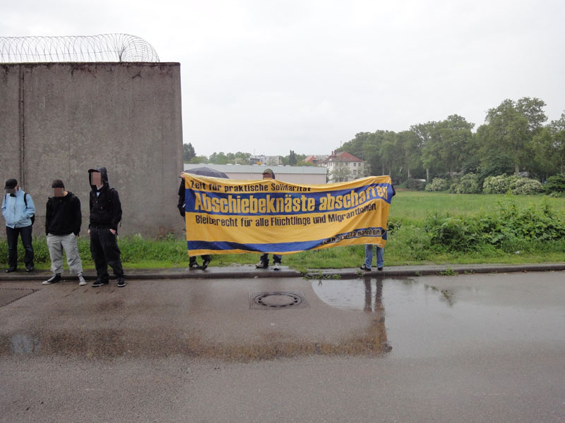 Die zweite Kundgebung fand im Regen statt