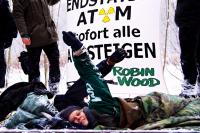 Aktion von ROBIN WOOD beim Castor nach Greifswald