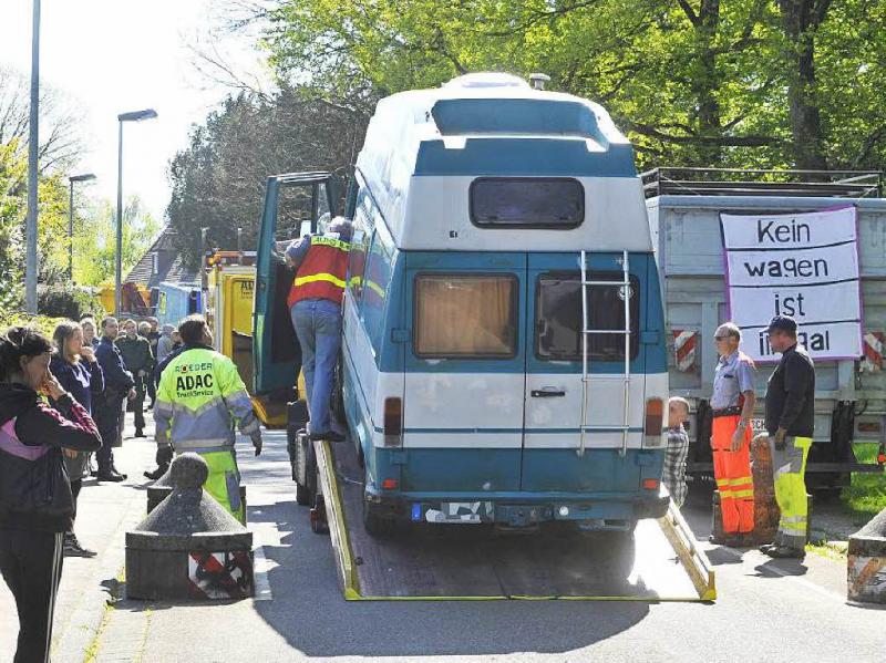 Im April 2014 wurden die Fahrzeuge beschlagnahmt.