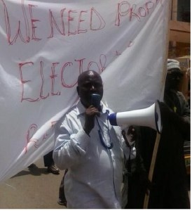 Solo Sandeng leading the anti-regime protest before he was arrested.