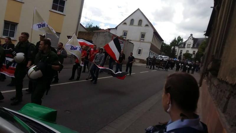 Der jämmerliche Nazi-Haufen in Alzey