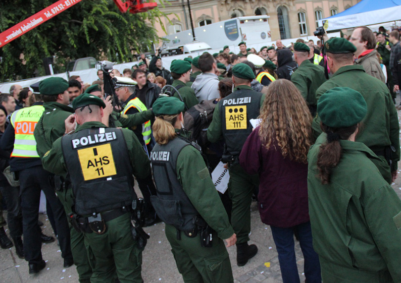 Eingreifen der Polizei gegen die Proteste