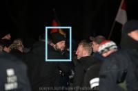 Robert Wolinski (Kästchen, NPD Stadtverordneter Velten) während eines "Abendspaziergangs" am 26.02.2016 in Oranienburg (Foto: Sören Kohlhuber - Journalist)