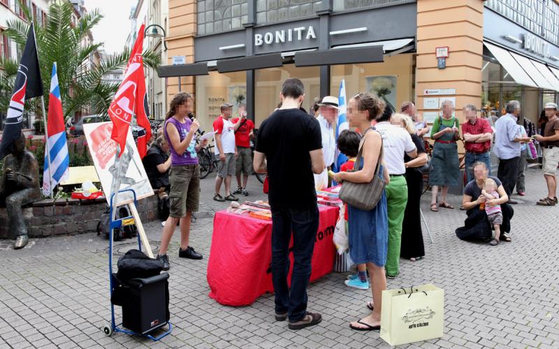 Reges Interesse am Infostand