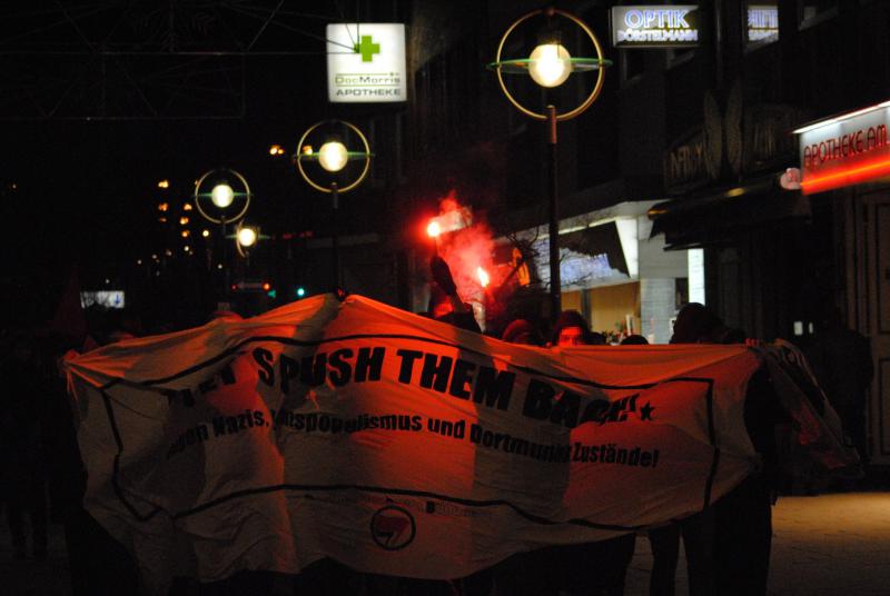 Bengalo bei Demo in Dortmund