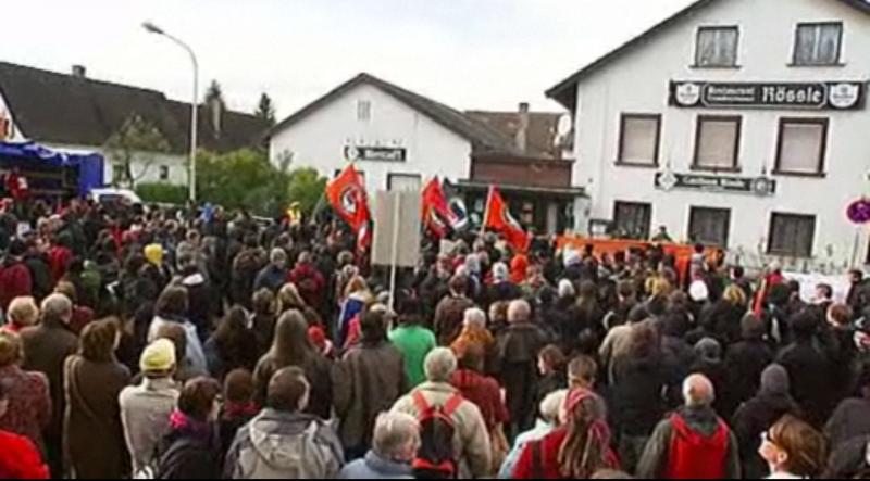 Antifa-Kundgebung vor dem "Rössle"