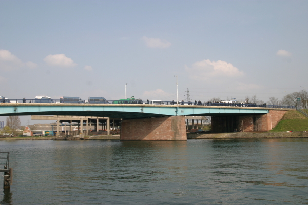 Pont occupé