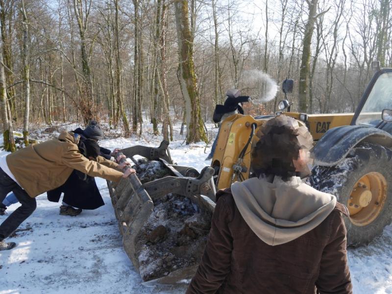 Aktivist*innen gegen Bagger in Bure am 23.01.2017 - Quelle: vmc