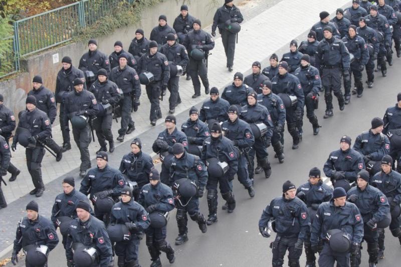 Sechs Einsatzhundertschaften waren am Samstag in Frankfurt Oder präsent