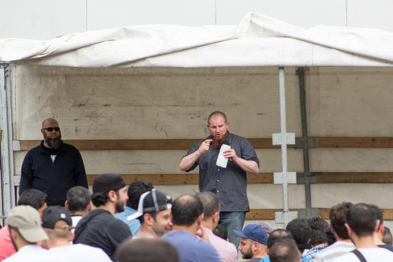 Salafist Pierre Vogel am Kartoffelmarkt