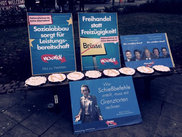 Torten für die AfD. Hier am 13.3..