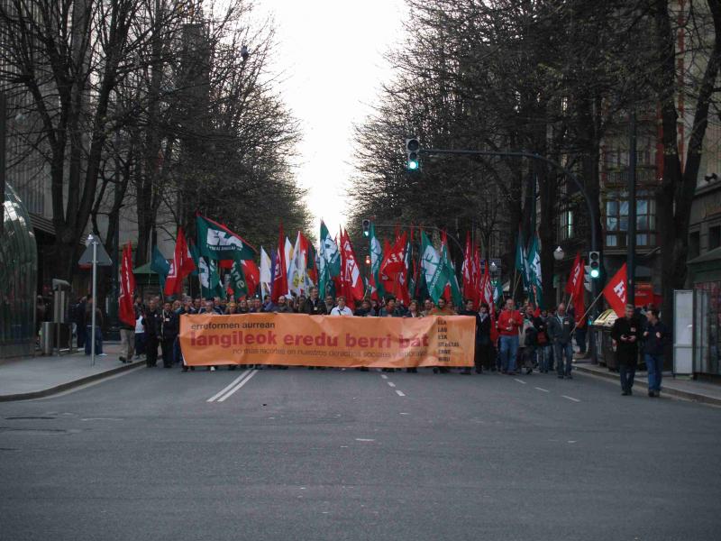 Fronttransparent der Gewerkschaftsdemo am 27.3.2010 in Bilbao