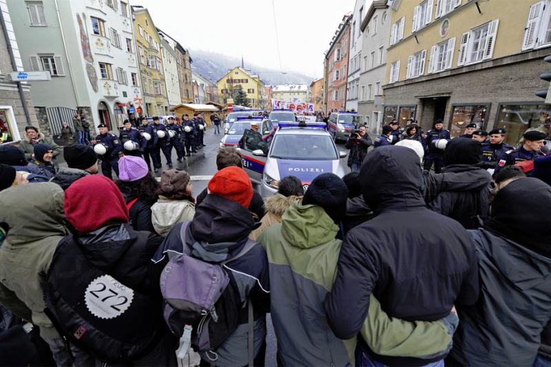 04 Burschenmarsch in Innsbruck