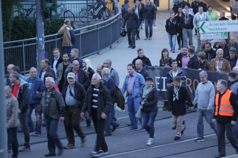 Identitäre bei AfD-Aufmarsch im September.(1)