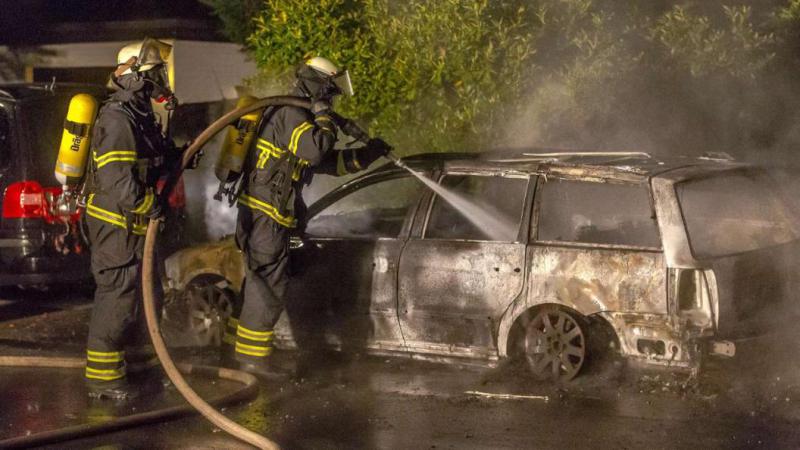 Der Kombi in der Straße Heukoppel brannte komplett aus