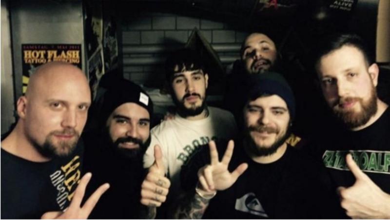 So posierte die rechtsextreme Band Bronson auf Twitter. Bild: twitter