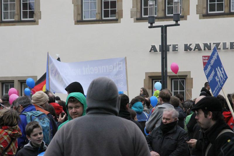 Silvio Corvaglia (Vorsitzender des faschistischen "Freundeskreis ein Herz für Deutschland") bei der "Demo für Alle"