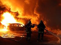 Linke zünden jetzt Autos zielgerichtet an, gern auch in Zehlendorf. Foto: Thomas Schröder