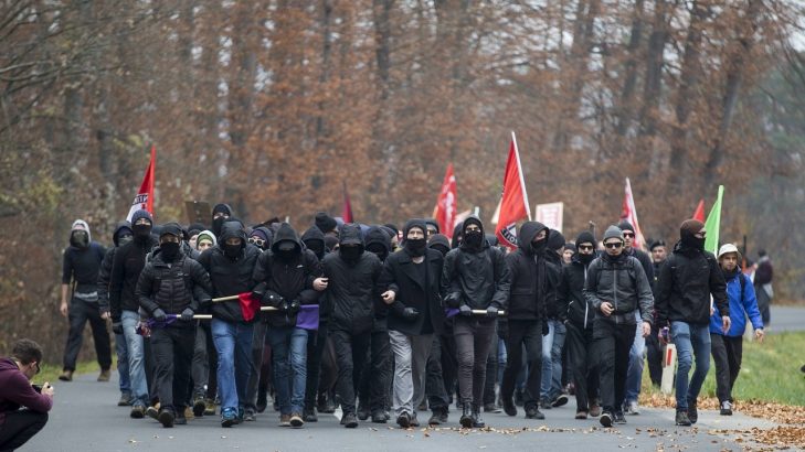 Spielfeld Blockade Weinberge