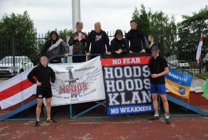 Xeyra und Hoods Hoods Klan