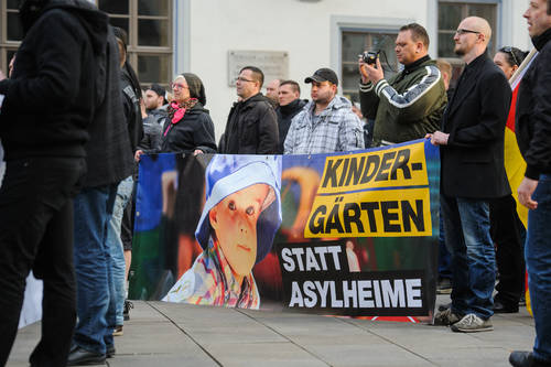 Mitte mit Kamera; Sven Krämer aus Arnstadt (Bildquelle: TA)