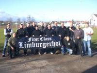 First Class Limburgerhof v.l.n.r. 2ter kniend Markus Fickelscher, 12ter kniend Rainer W., 13ter Jan Zrodelny