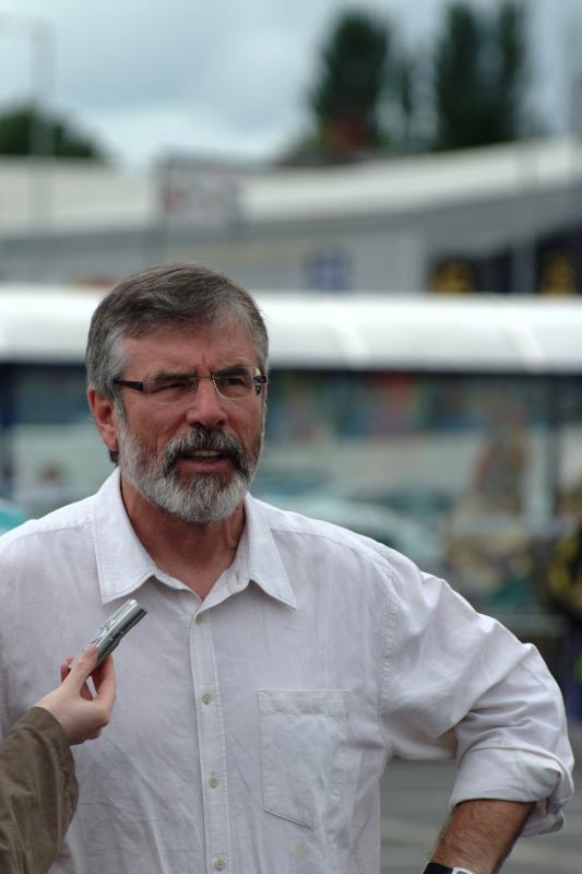 Gerry Adams bei der Carnival Parade