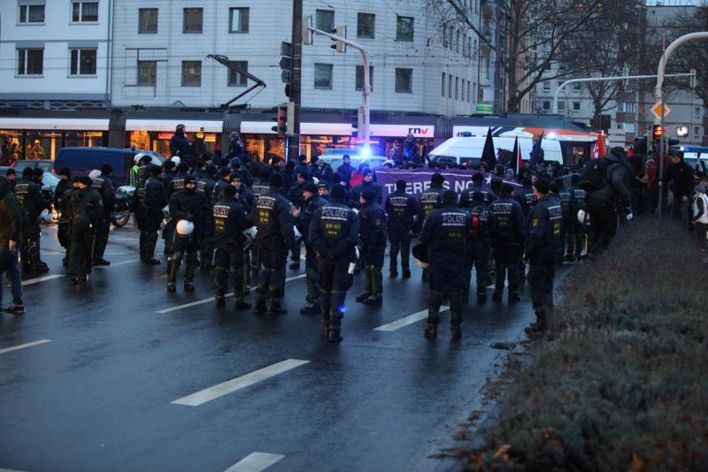 Sie sollten sich aufs Verkehrregeln beschränken