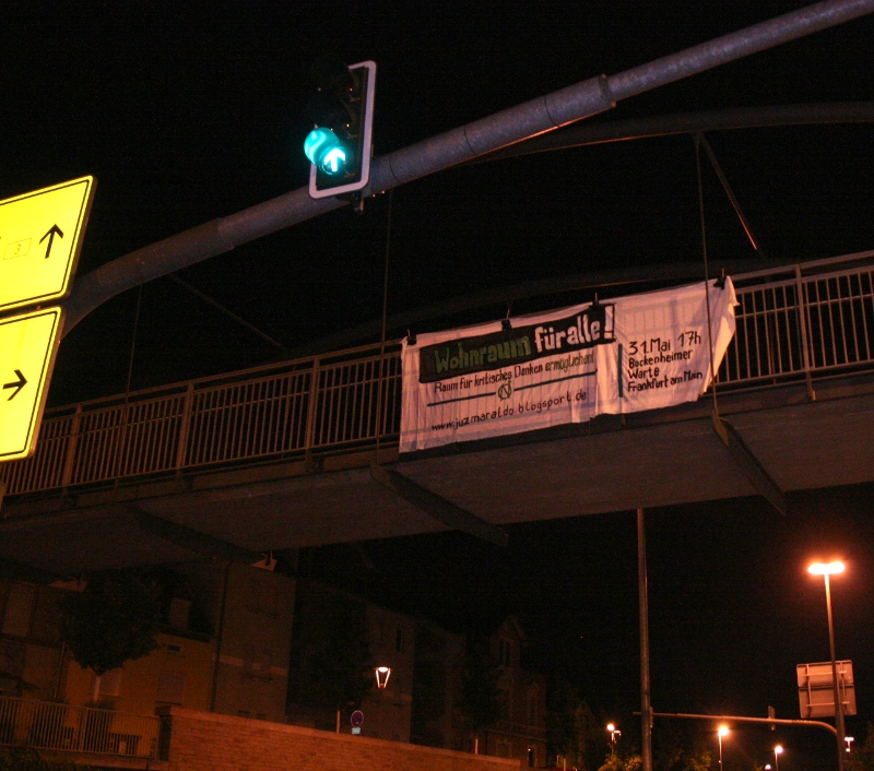 An einer Brücke über der Rodensteiner Straße/B3