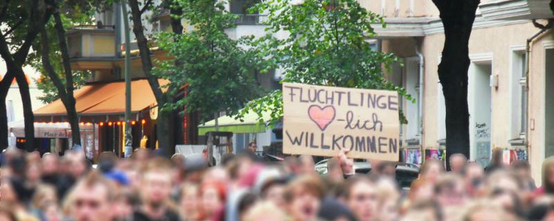 "Flüchtlingen herzlich willkommen!"