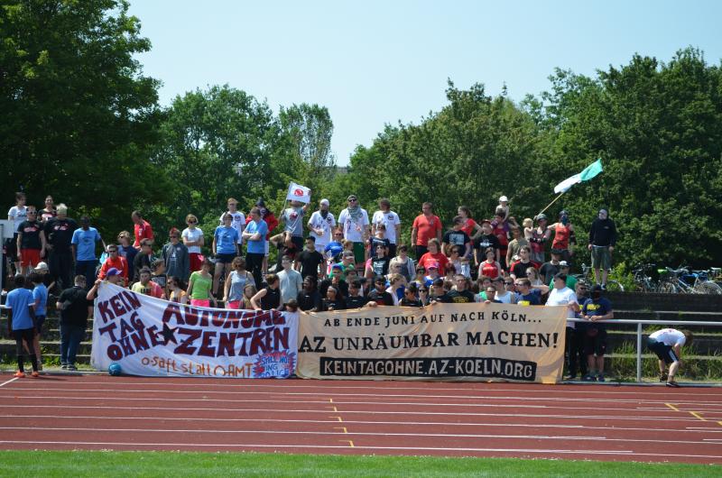 Soli-Aktion fürs AZ Köln beim StandUpCup Düsseldorf