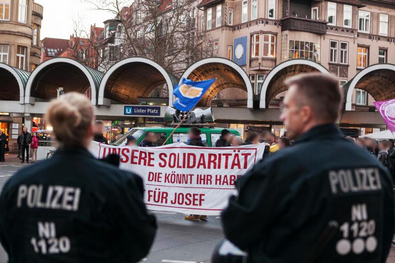 Unsere Solidarität die könnt ihr haben. Freiheit für Josef!