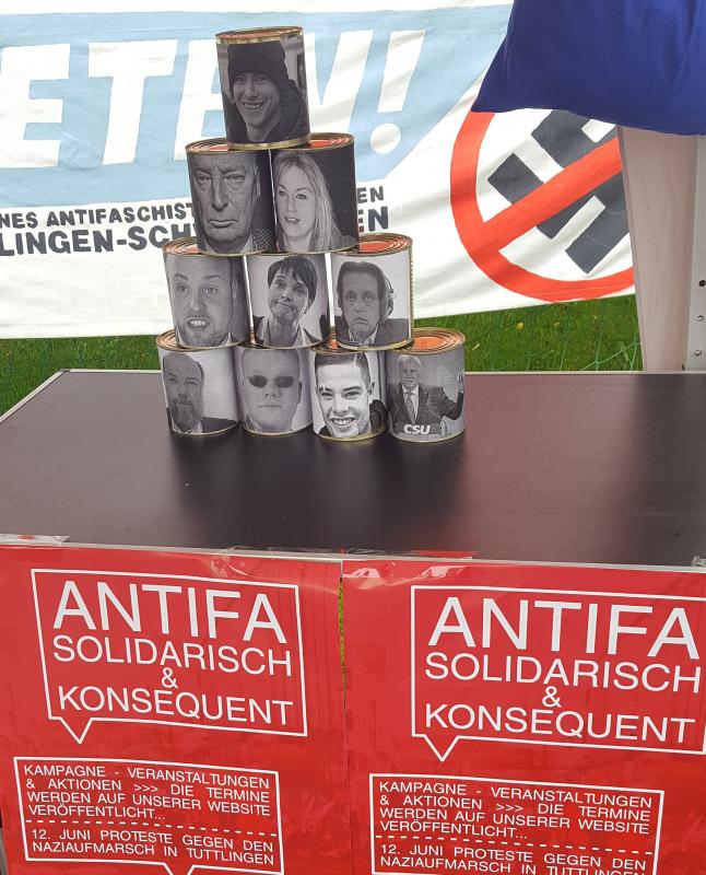 Dosenwerfen gegen Nazis