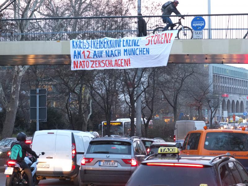 Transpi 3 gegen die NATO Sicherheitskonferenz am Samstag in München