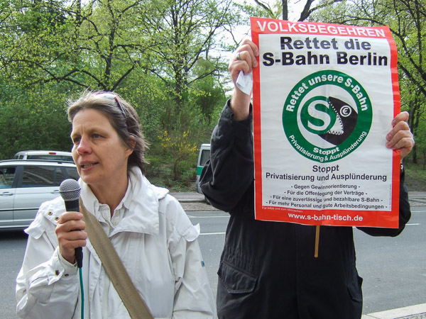 Aktivistin vom S-Bahn-Tisch 