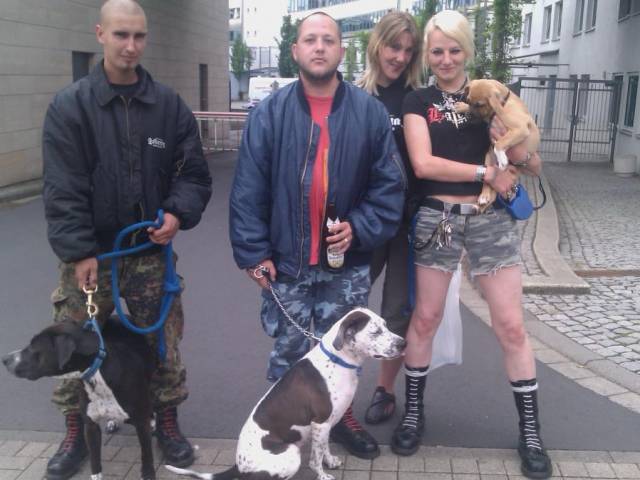 Neonazis Melanie Tödter,  Sasha, Tanja und Uwe aus Kassel