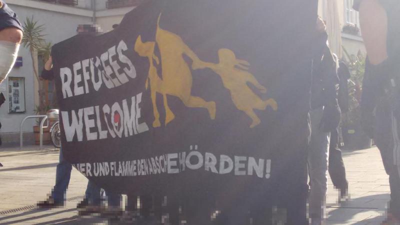 Refugees welcome  Transparent