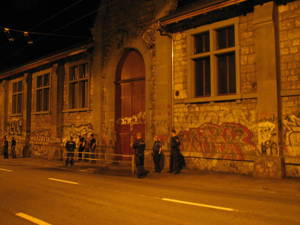 Vor der Reitschule explodierte im August 2007 ein Rucksack.