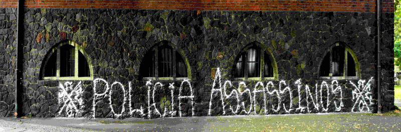 Gegenüber der brasilianischen Botschaft in Berlin: "Policia Assassinos"