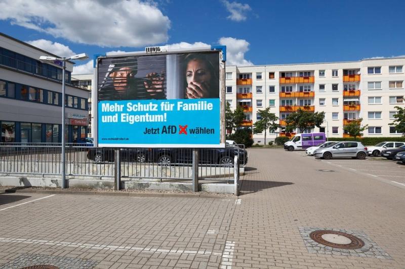Plakate, die für die AfD werben, aber nicht von der AfD sind: Der Verein zur Erhaltung der Rechtsstaatlichkeit und bürgerlichen Freiheiten steckt dahinter. 