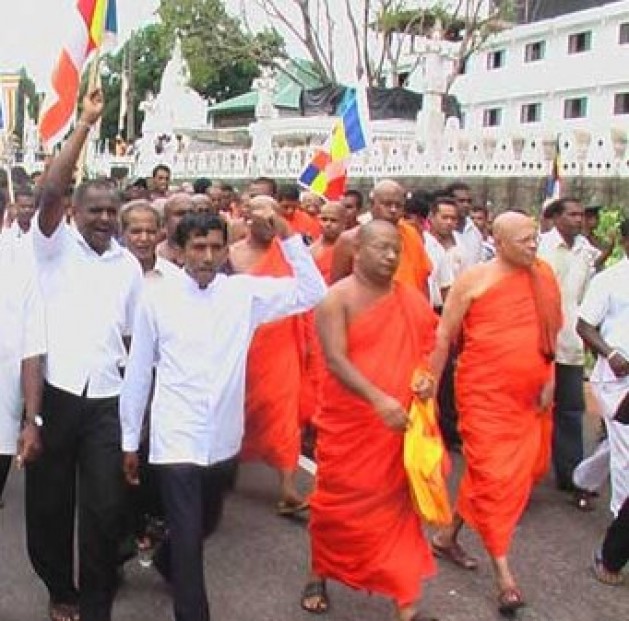 Demo gegen Moschee in Dambulla 