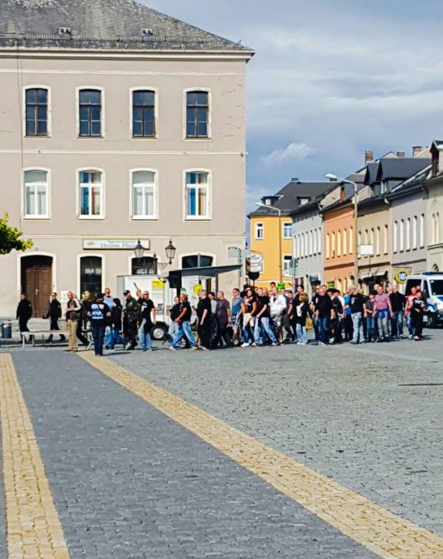 Nazidemo (Bild: Aktionsbündnis Vogtland gegen Rechts)