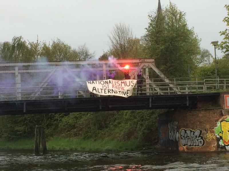 Gegen die AfD: Transpiaktion Nachmittag